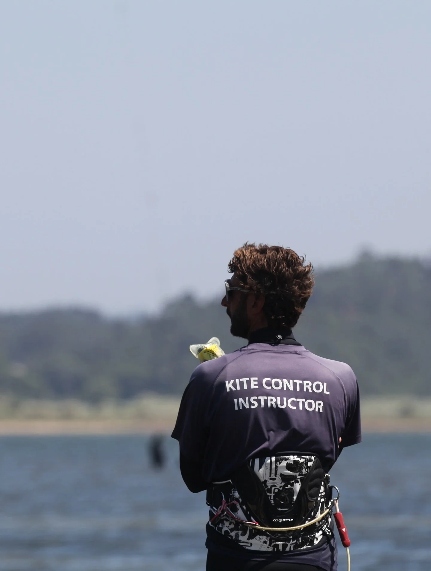 The wind called&hellip; so we had to answer 😊💨📞

#kite #kitesurfing #instructor #lagoon #kiteschool #portugal @ozonekites 🪁