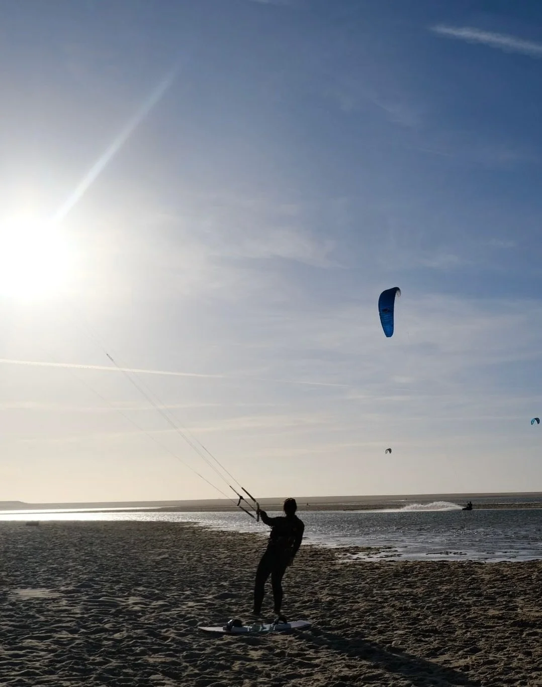 Salt in the air, nothing to compare!! 🌺🏄🏼&zwj;♀️🤙🏽
#kitesurfing #kitesurf @ozonekites