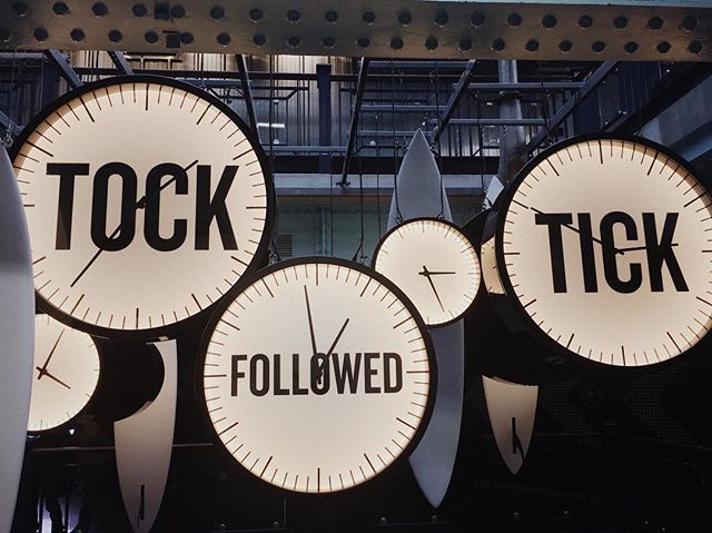 Some more Guinness storehouse signage. Probably not what most people come for but it was pretty awesome 💁&zwj;♀️
.
.
.
#guinnessstorehouse #guinness #guinnessexperience #clocks #ticktock #signage #graphicdesign #ireland #dublin #dublinireland #dubli