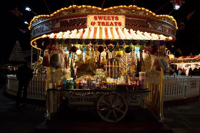 Merry Christmas everyone! Snapshot from Winter Wonderland in London earlier this month
.
.
.
#christmas #christmasday #winterwonderland #london #travel #travelblogger #travelphotography #travelphotographer #sweetsandtreats #rides #christmasfun #christmasmarkets #travelblog #photography #photooftheday #photographer #perthphotographer #londonmarkets #londoncity #happy #art #christmastime #marketplace
