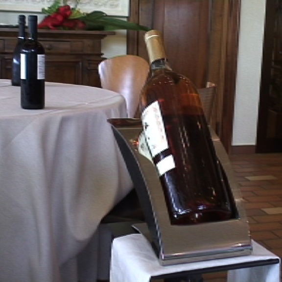 Wice, la glacette con una bottiglia formato "magnum"