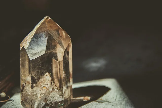 crystal-2723145_640.jpg