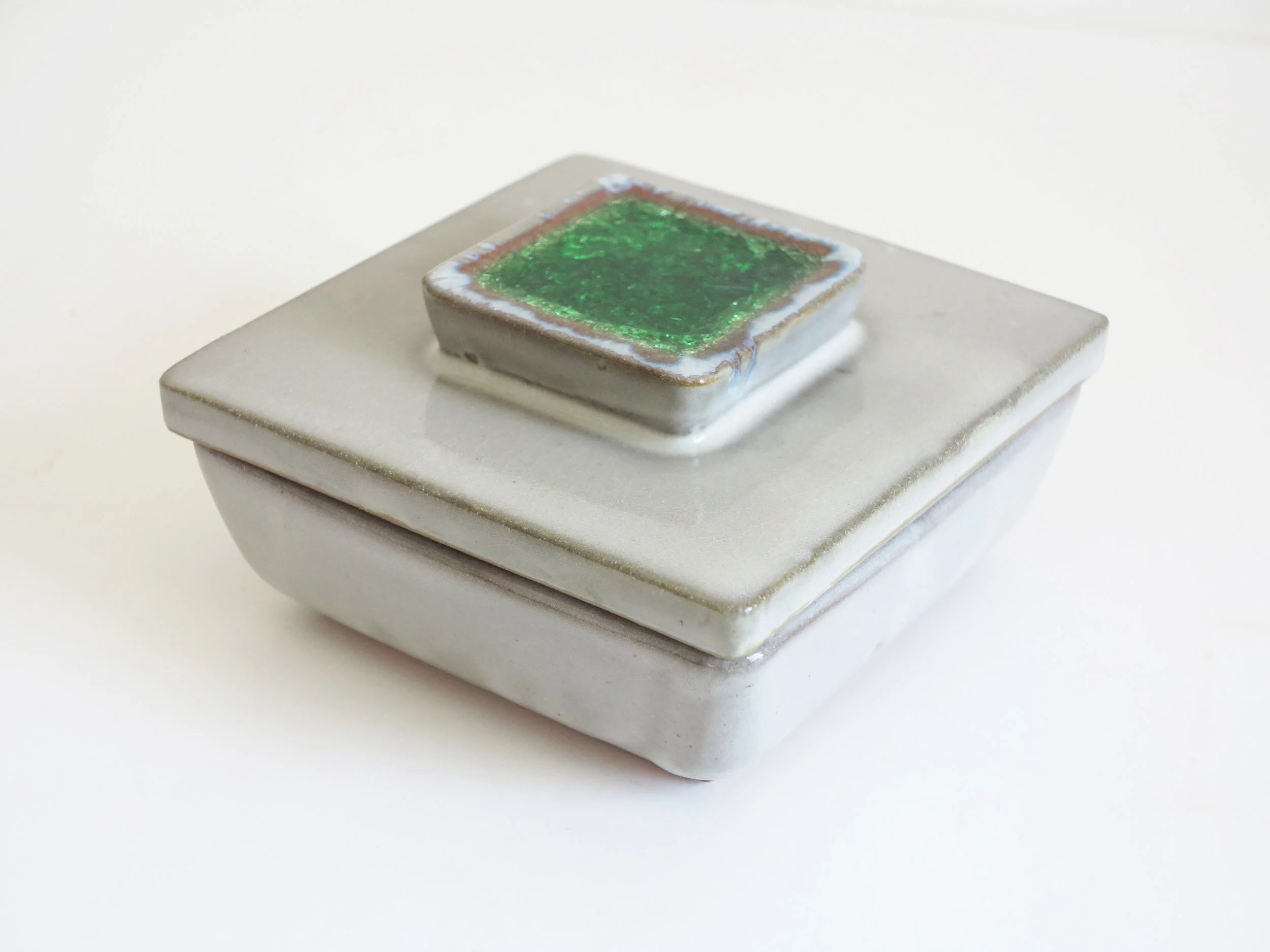 c1950 Lee Rosen for Design-Technics Box. 4.75" sq.