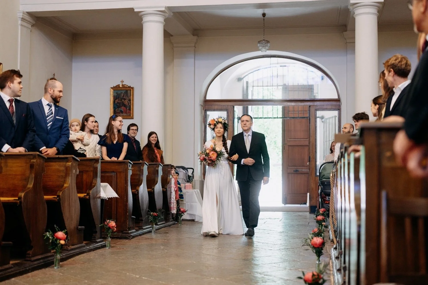 svatba_praha_leto_kostel_malina 20.jpg