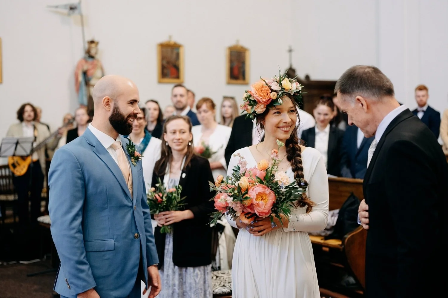 svatba_praha_leto_kostel_malina 21.jpg