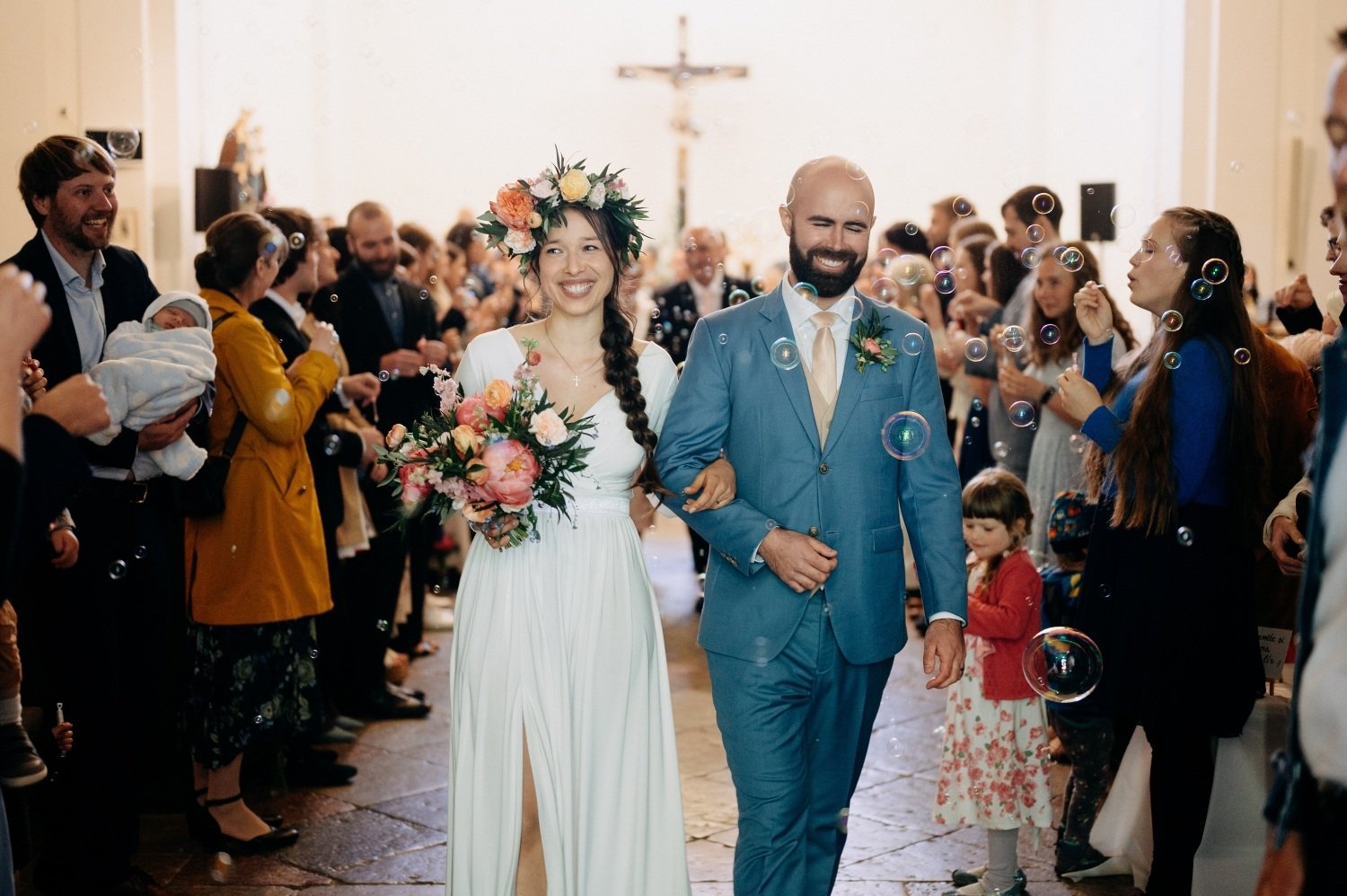 svatba_praha_leto_kostel_malina 28.jpg