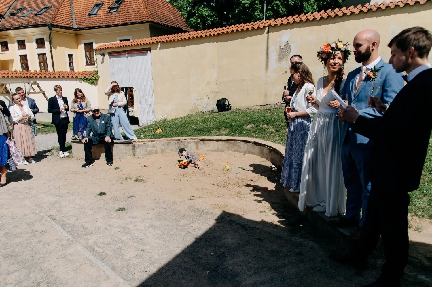 svatba_praha_leto_kostel_malina 32.jpg