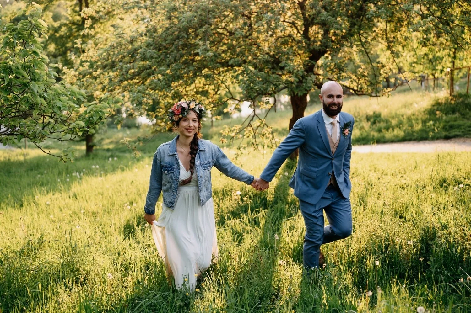 svatba_praha_leto_kostel_malina 45.jpg