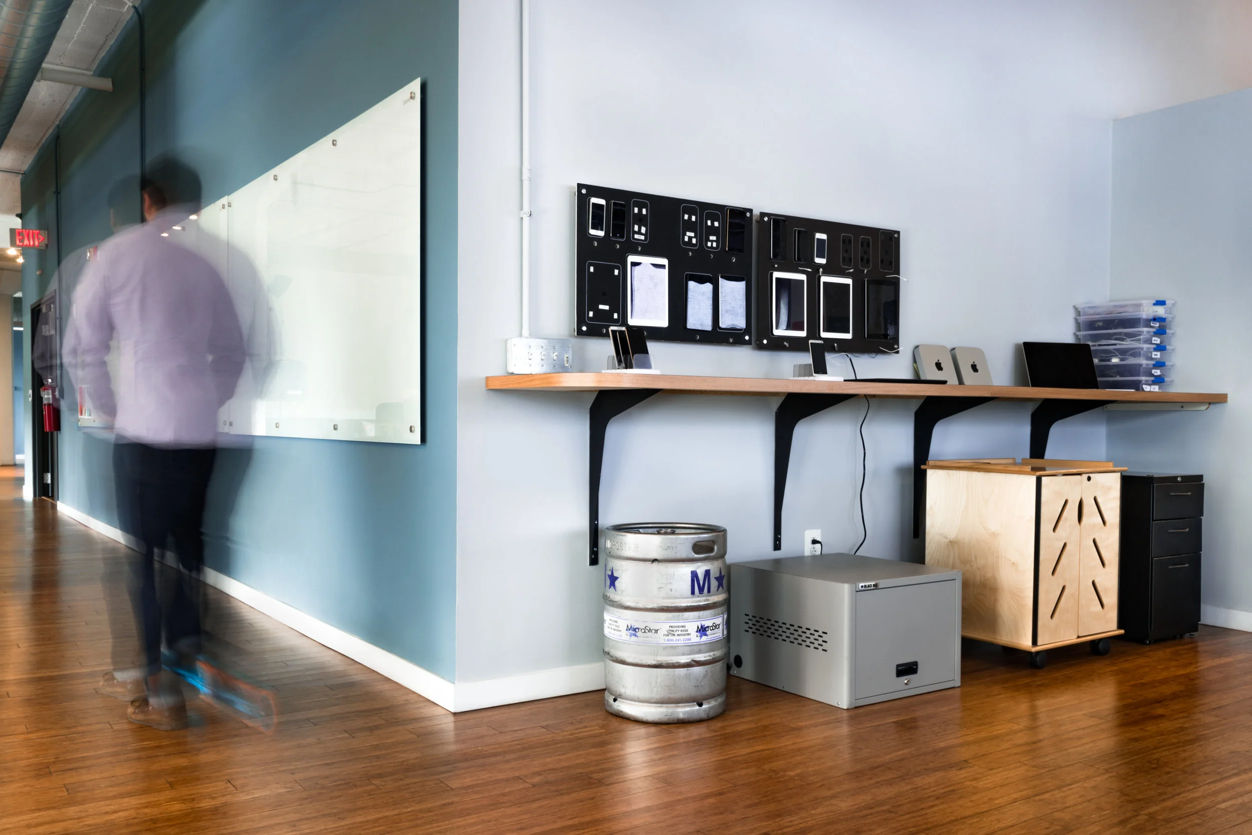 Device_Wall-2.jpg