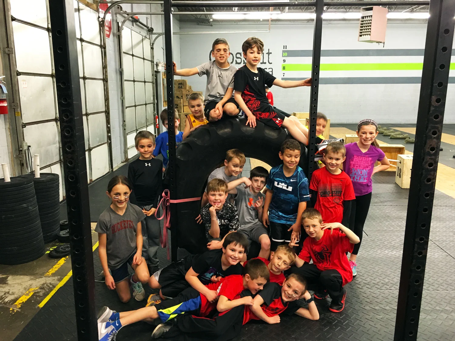 CrossFit-Mantra_CrossFit-Kids_Group.jpg