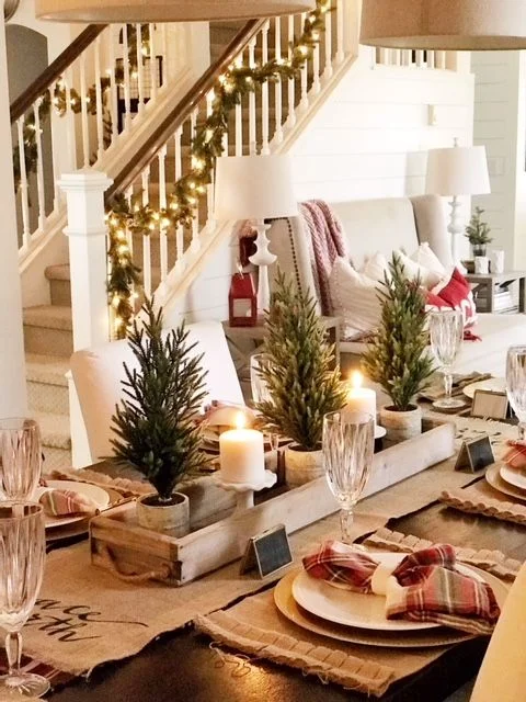 warmholidaytable.jpg