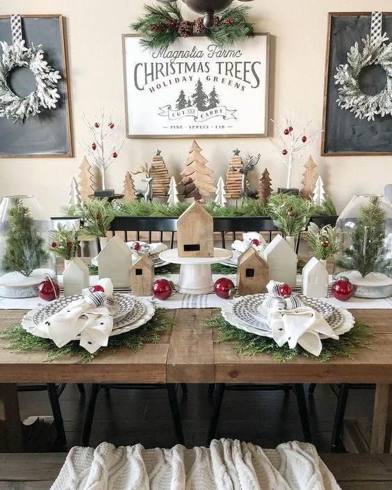 RedHolidayTable.jpg