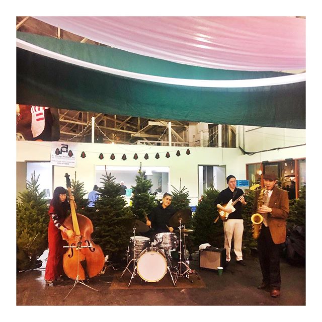Volunteering at the Tree Lot last night to help raise funds in the Guardsmen&rsquo;s quest to send more kids to camp. They&rsquo;re breaking all of their records this year. Beautiful music from this quartet all evening. #holiday #spirit #giving #frie