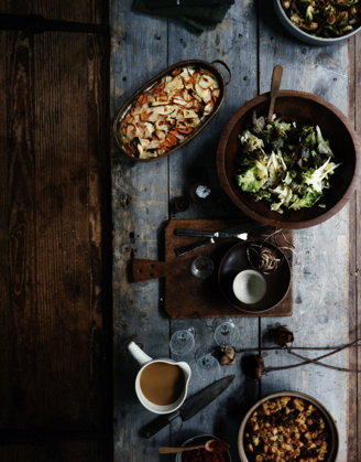 THANKSGIVING TABLE