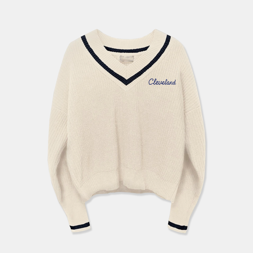 Serif Logo Embroidered V-Neck Sweatshirt - Navy/White