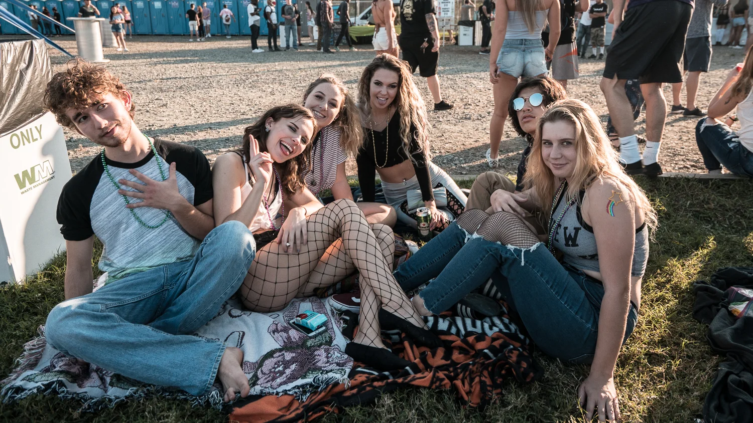 crowd-11.jpg