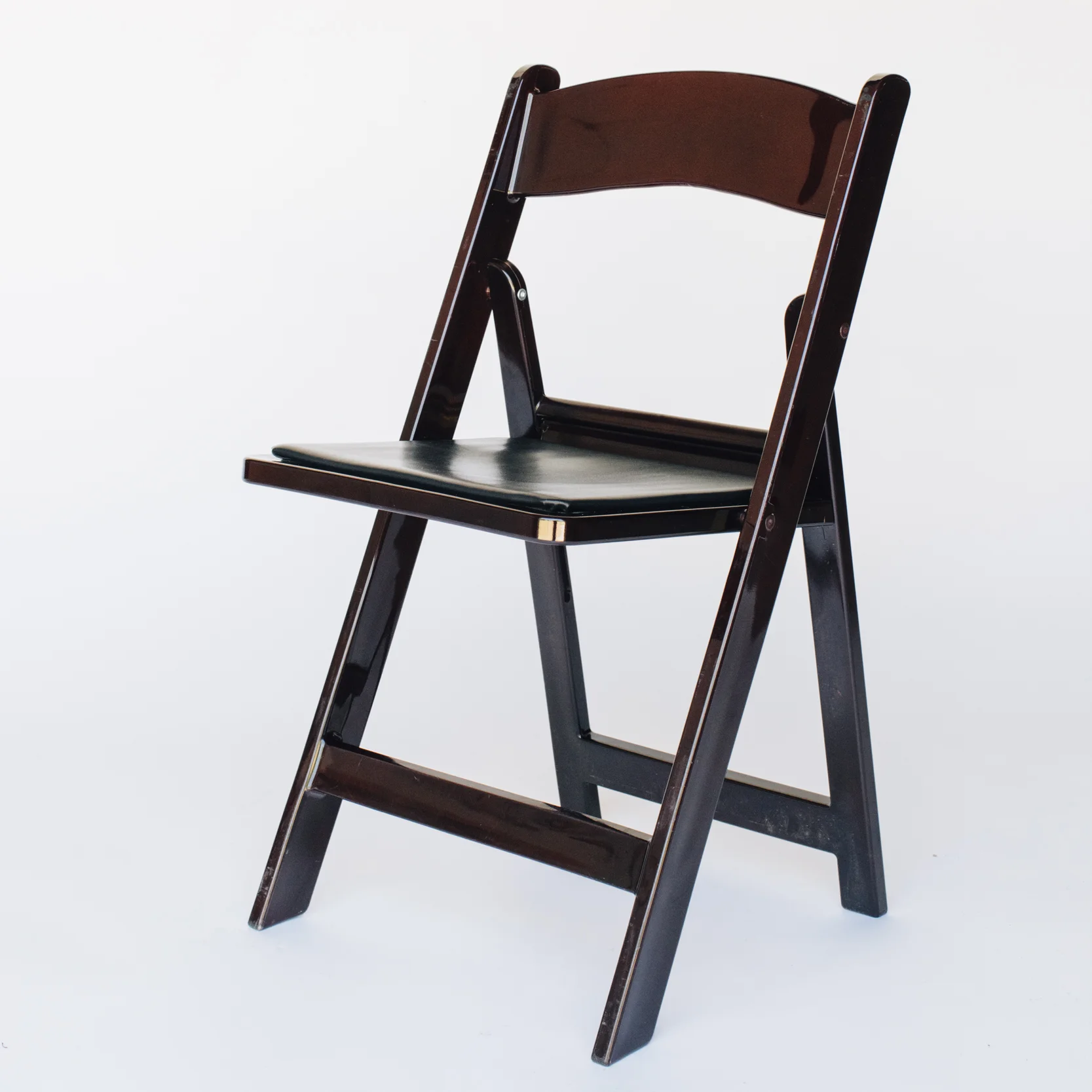 CHAIR_BROWN_1.jpg