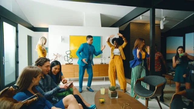 MOTO | "LIFE OF THE PARTY"