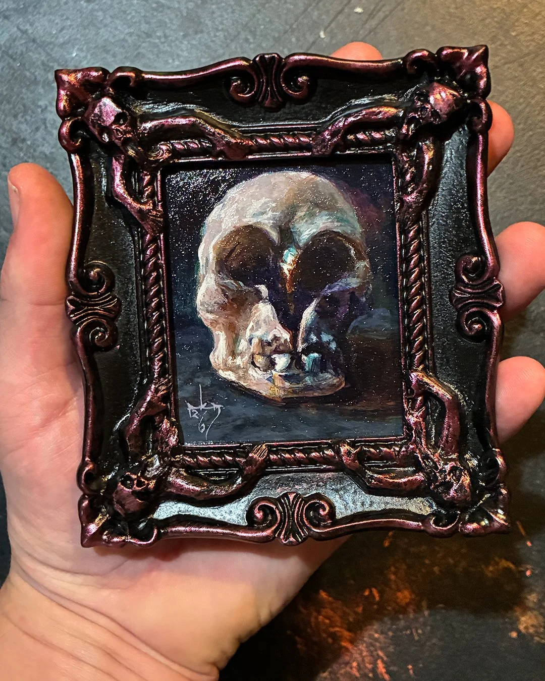 heartskullhand.jpg