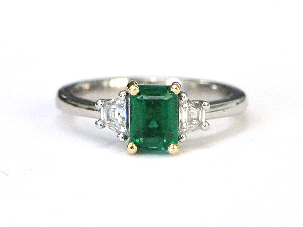 Emerald & Diamond Ring