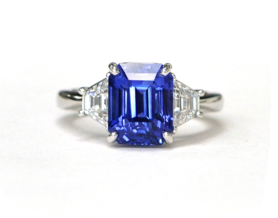 5ct Sapphire & Diamond Ring