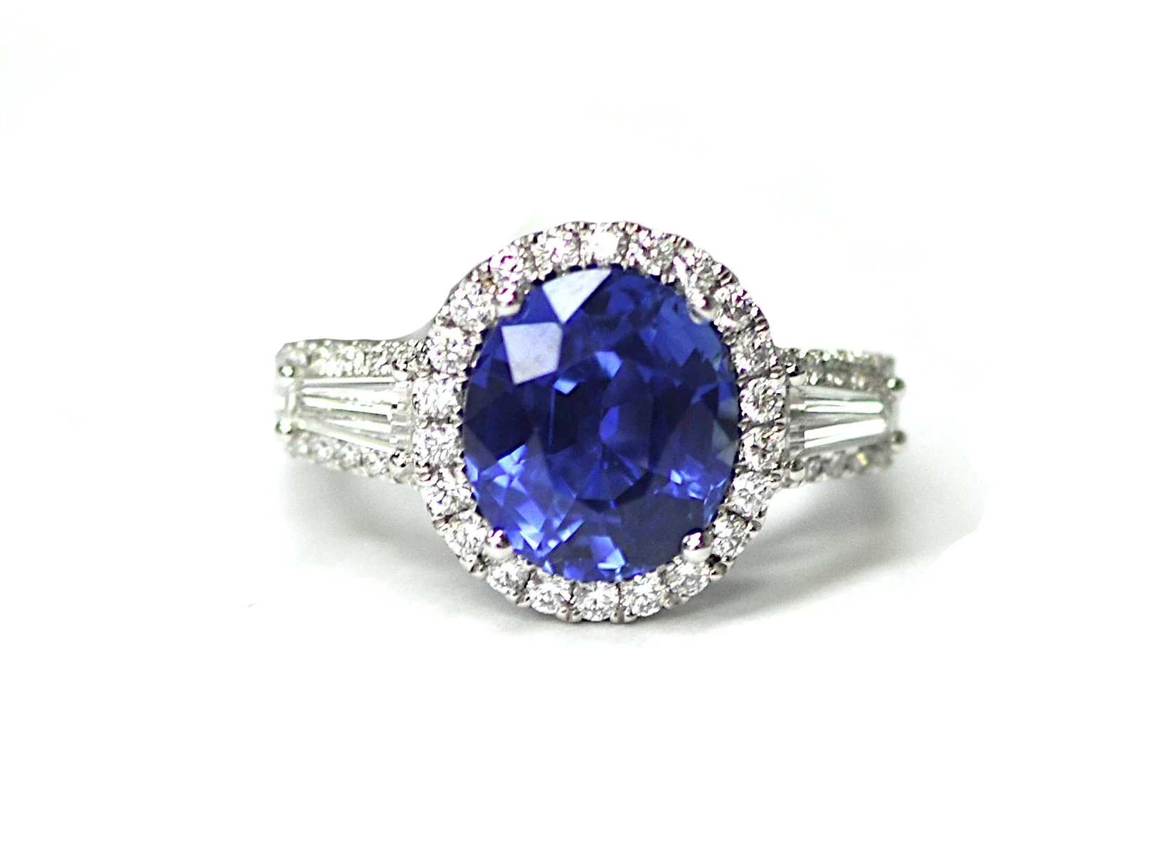 6ct Sapphire &amp; Diamond Ring