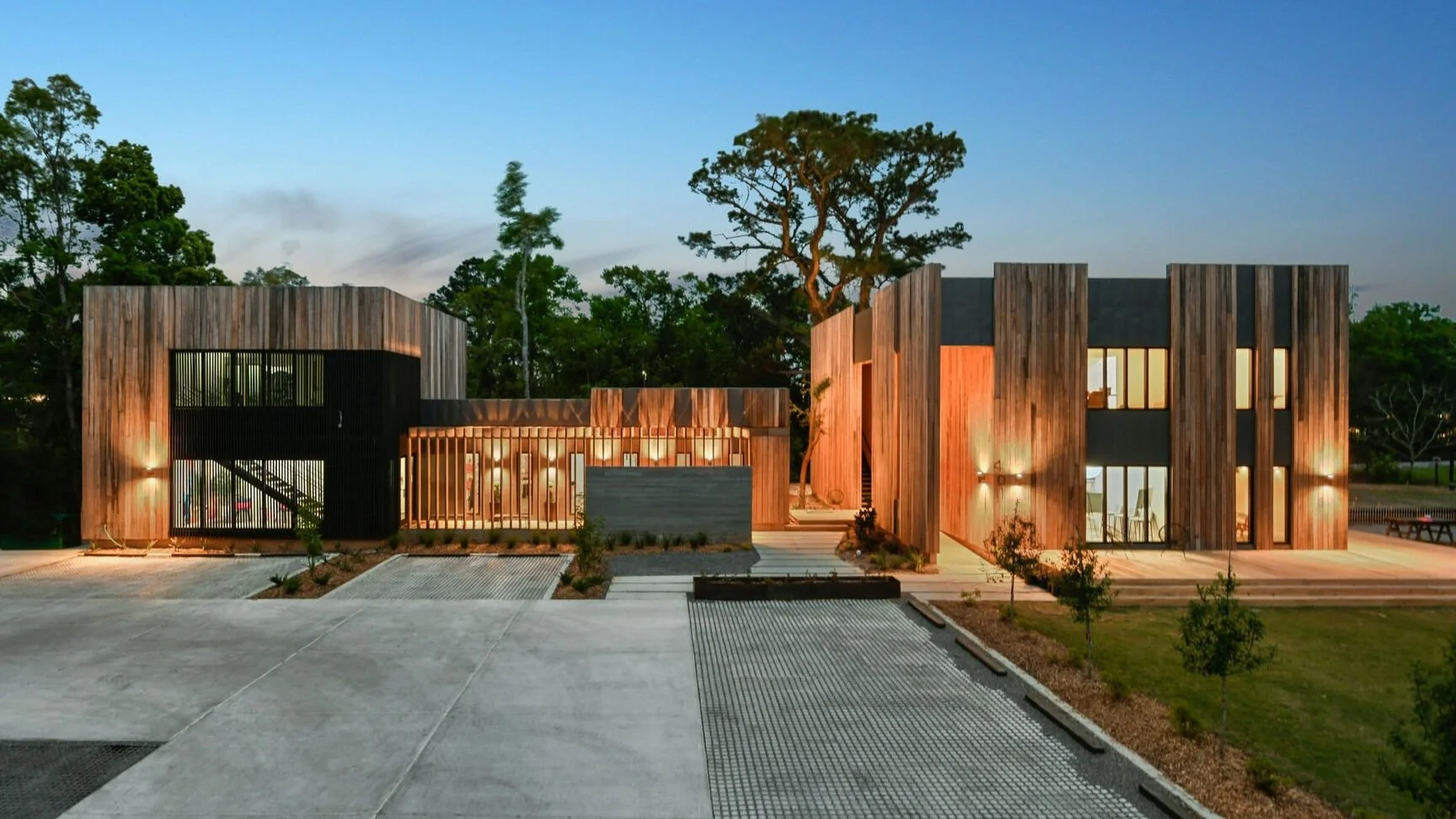 M2 Studio