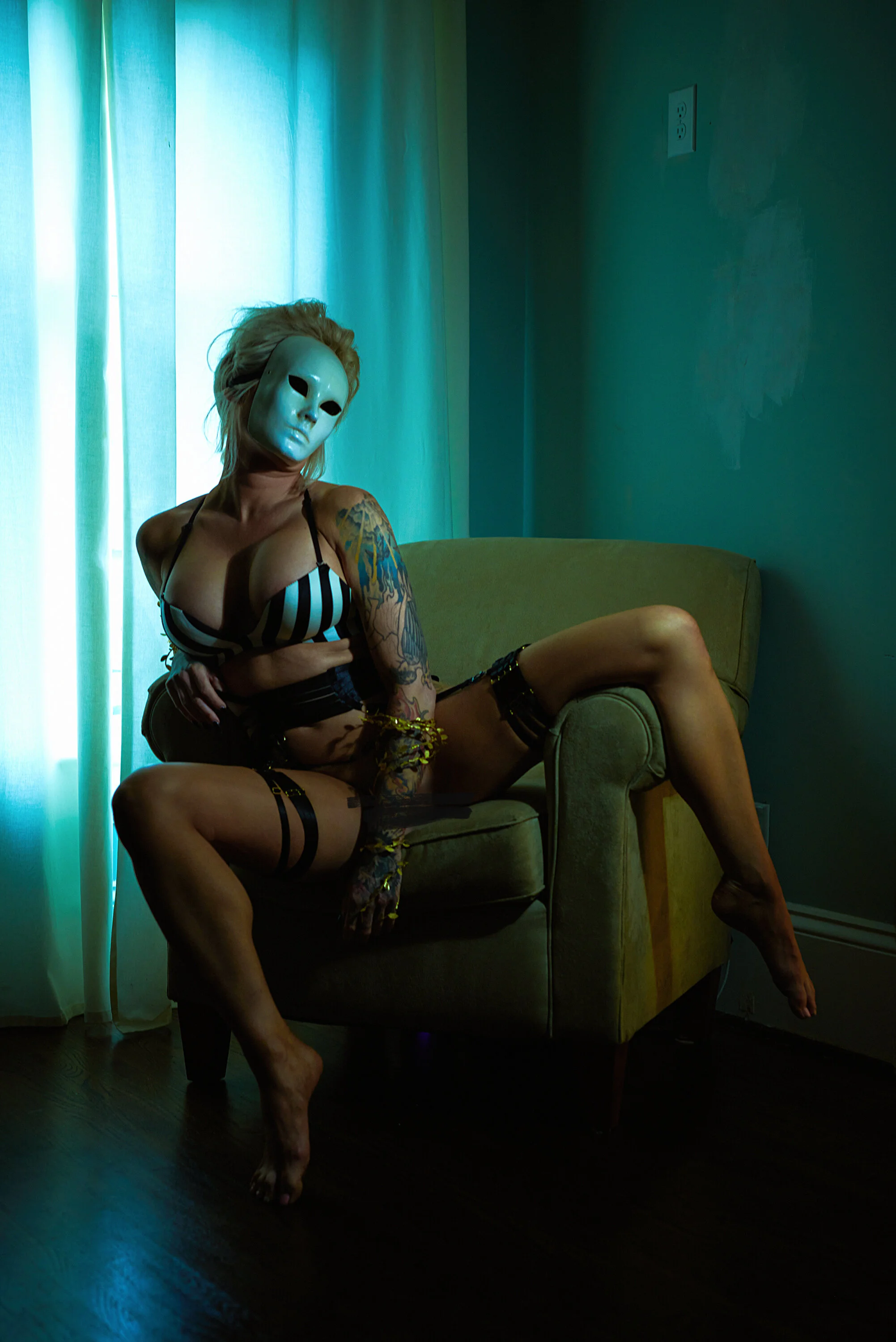 _DSC9451 web censored.jpg