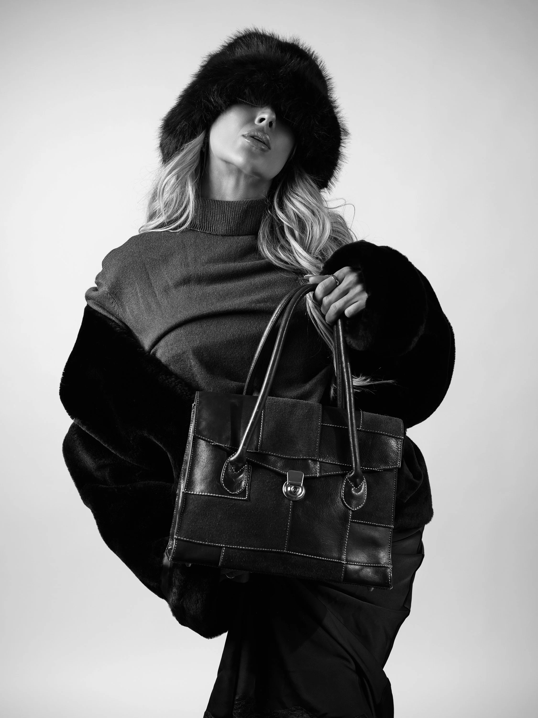 DSCF5271 copy bw web.jpg