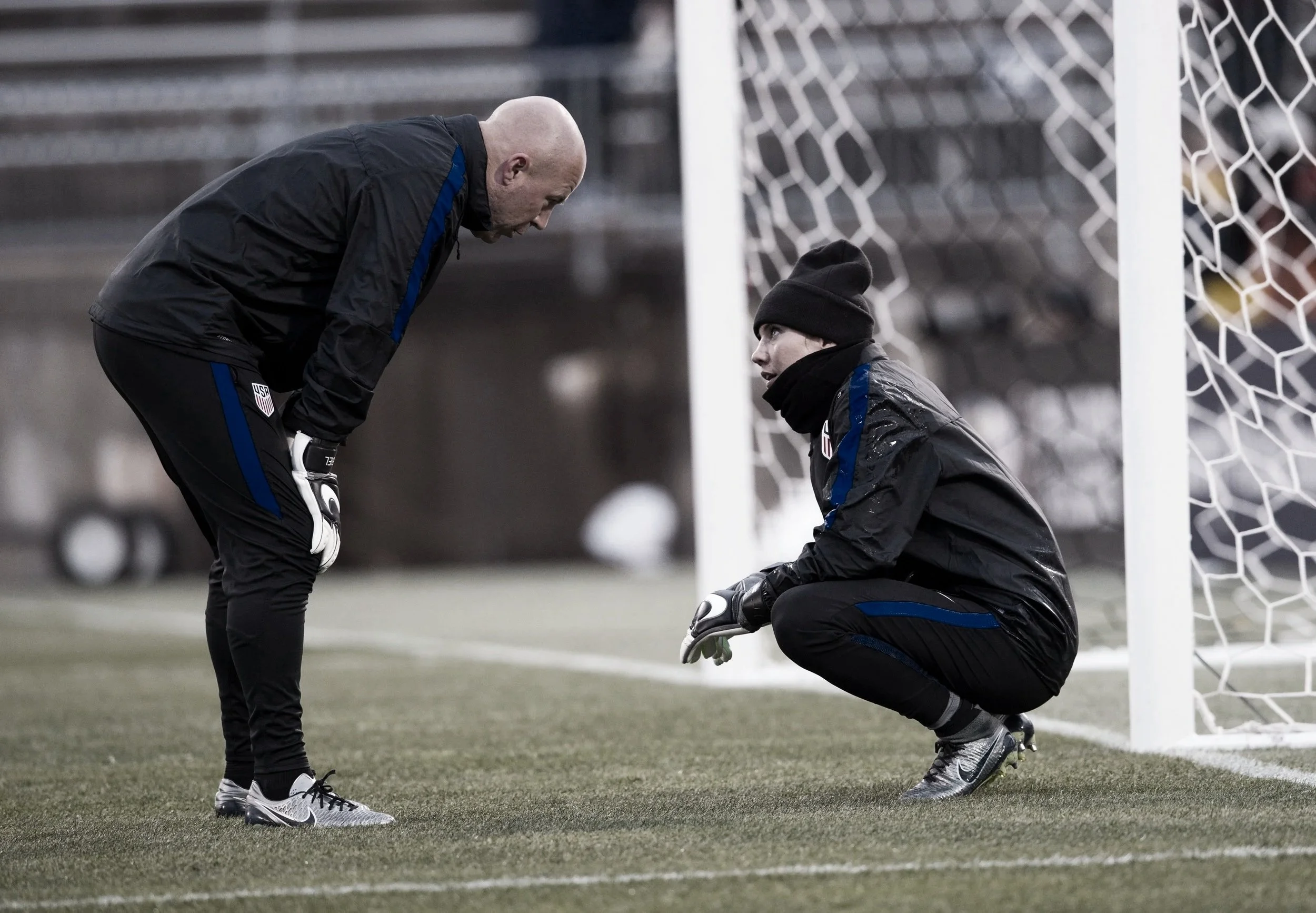 Hope Solo and Graeme Abel talk prior to USWNT game vs. Colombia in 2016.