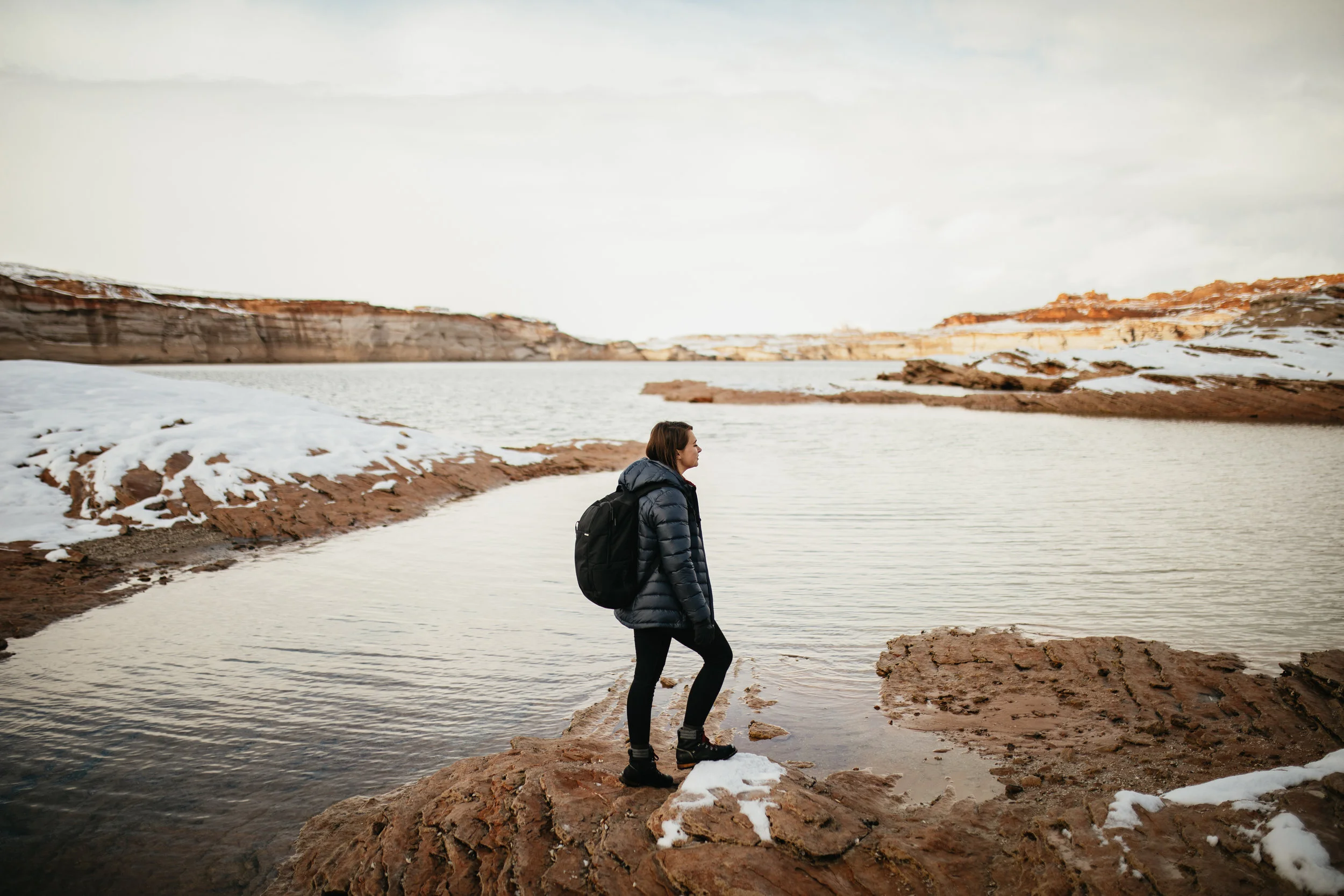 Hiking Lake Powell in winter
