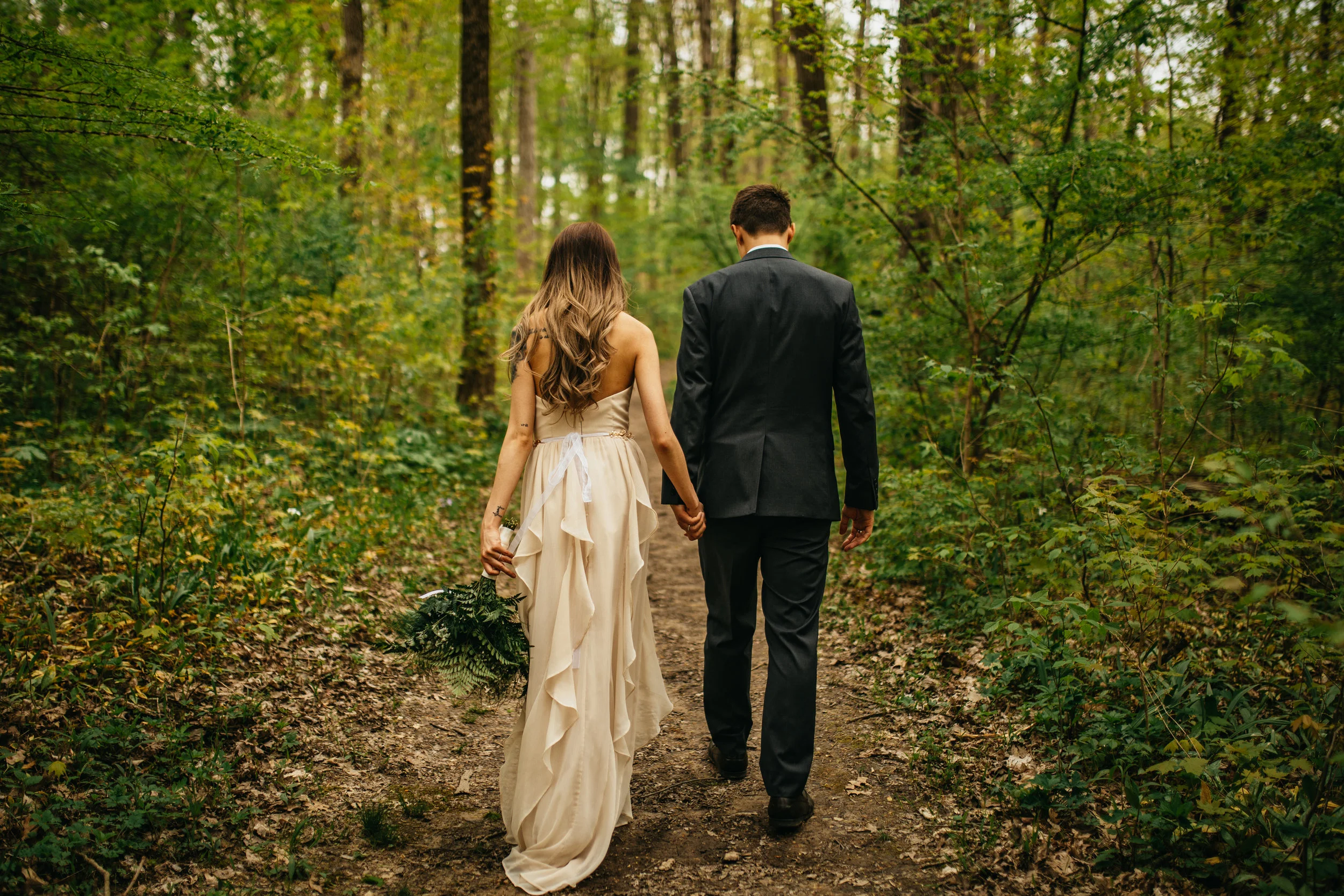 Woodsy Spring Columbus Ohio Elopement