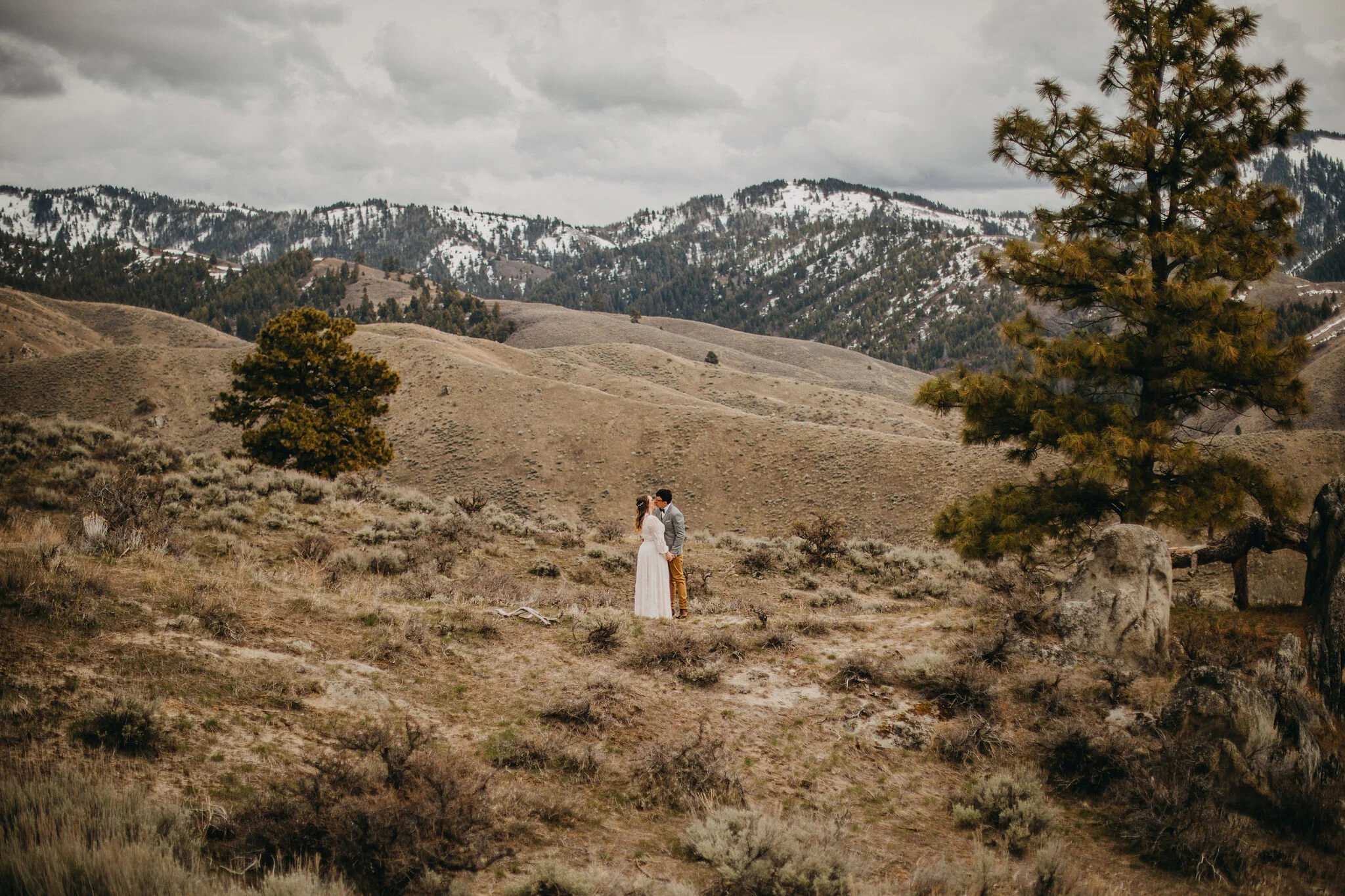 Mountainous Intimate Boise Elopement | Idaho Wedding and Elopement Photo/Video Team
