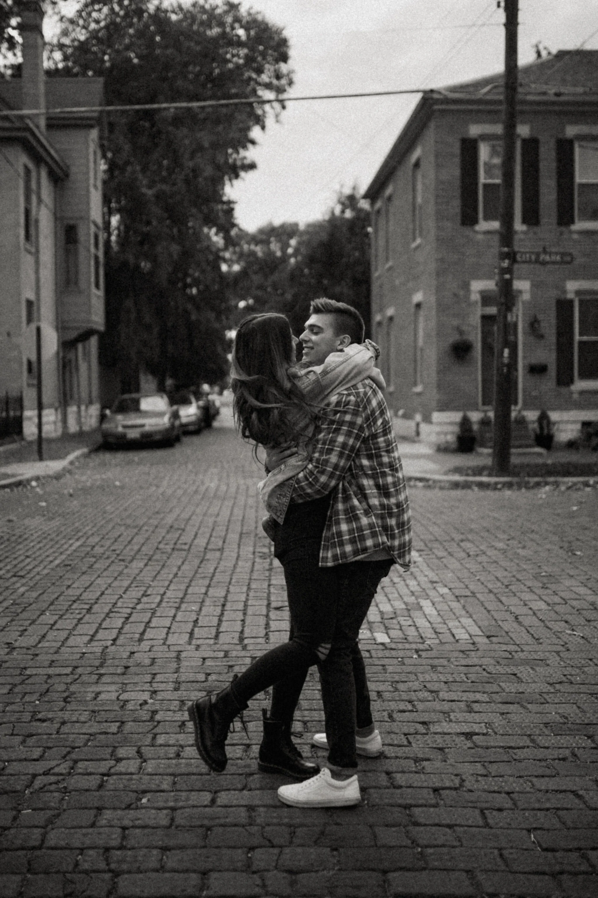 Columbus, Ohio Engagement &amp; Wedding Photos by Christina &amp; Jeremiah
