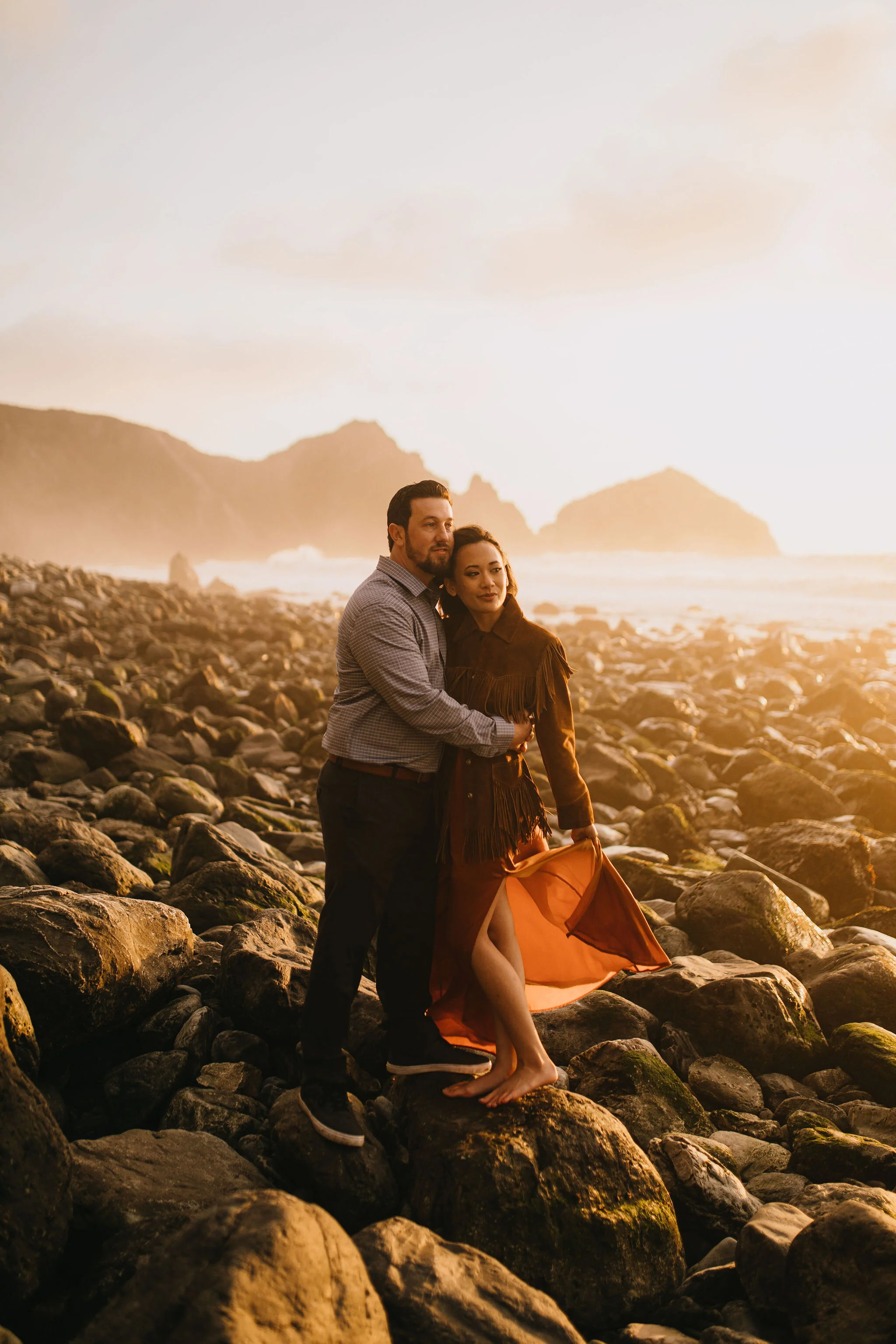 Couple California Sunset Pictures in Big Sur