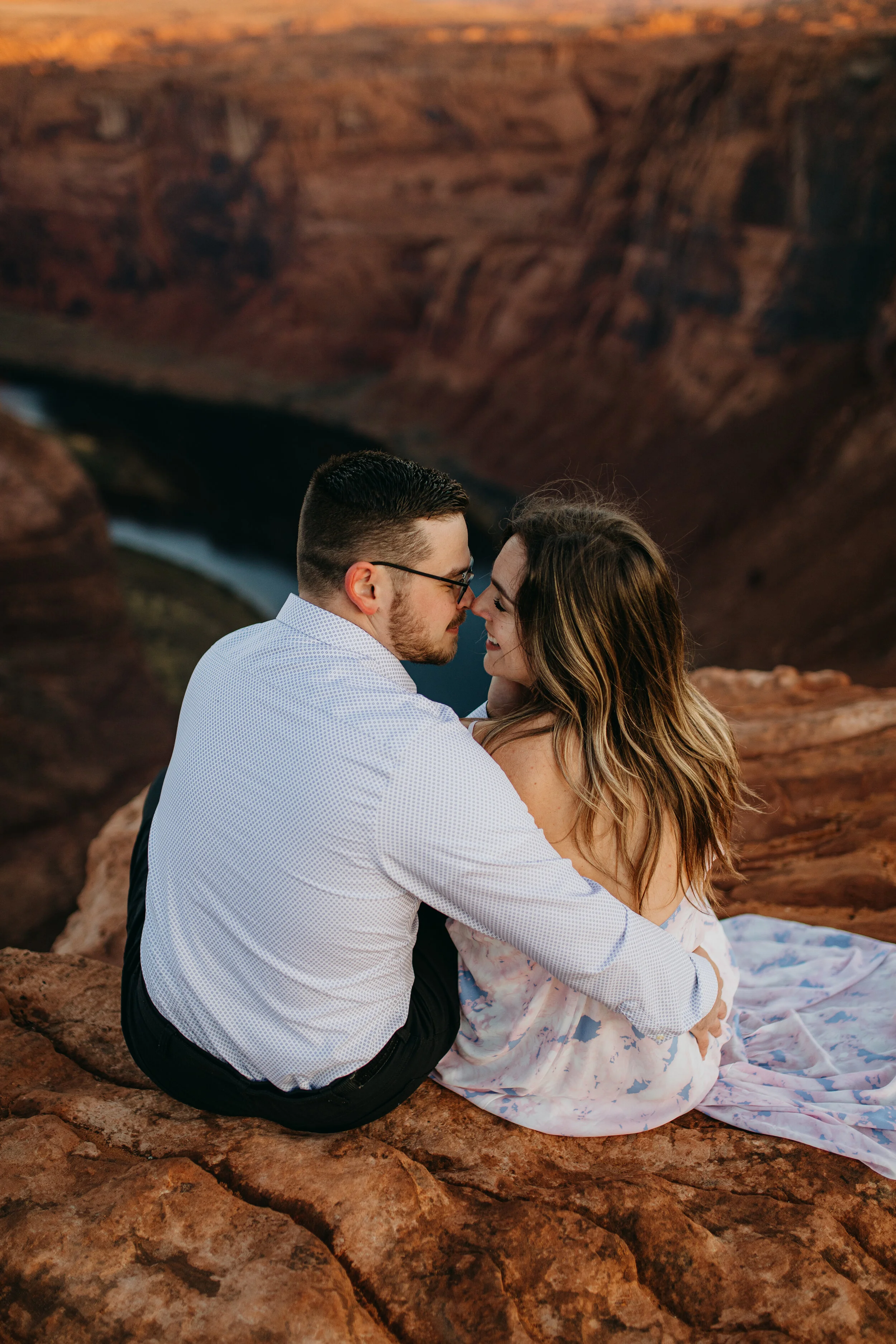 Horseshoe Bend Couples Photos