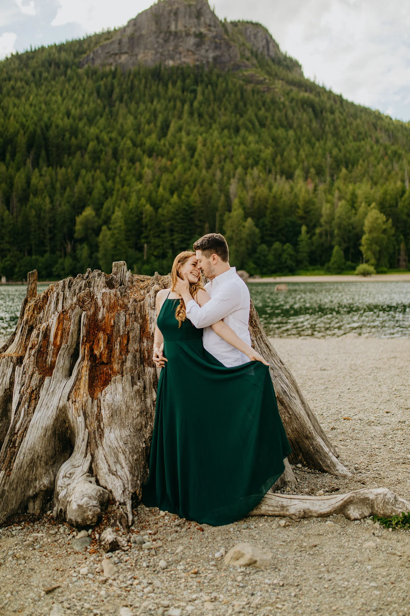 Rattlesnake Ridge Engagement Photos
