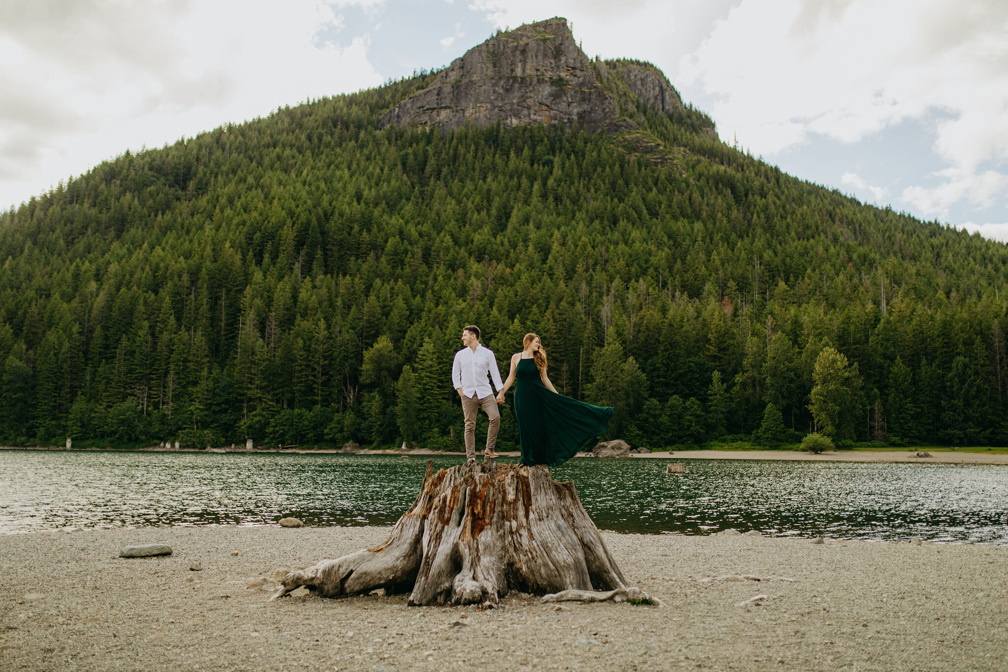 Rattlesnake Ridge Engagement Photos