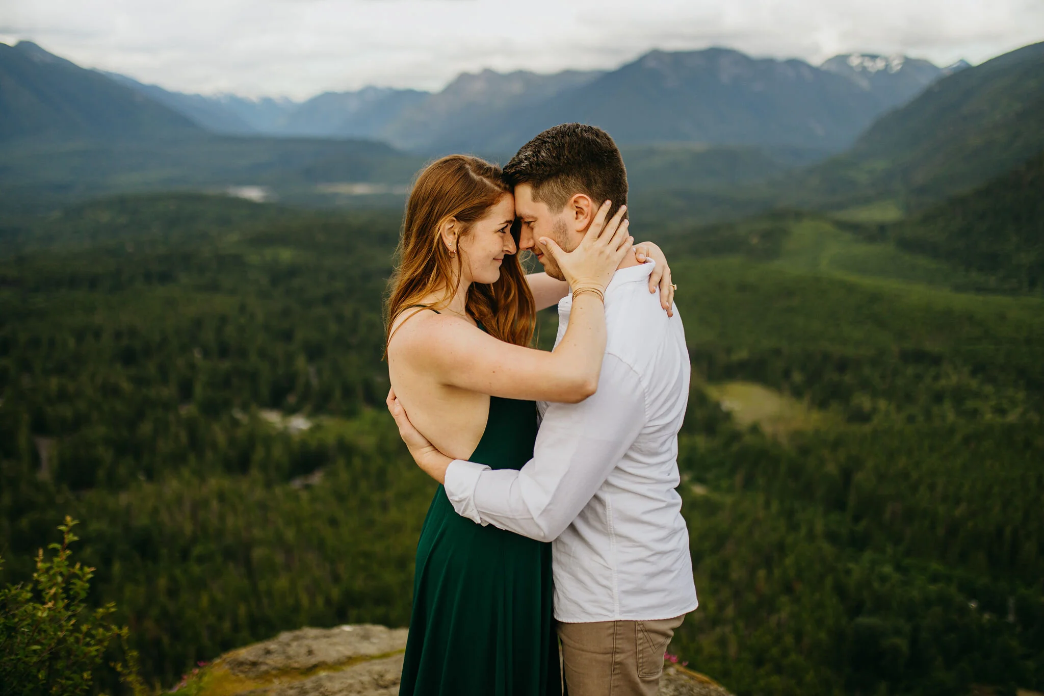 Rattlesnake Ridge Engagement Photos