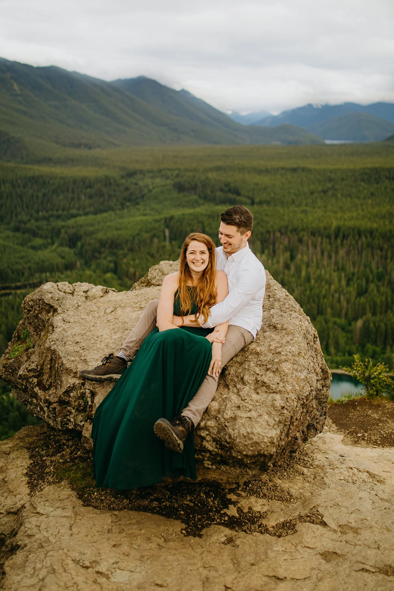 Rattlesnake Ridge Engagement Photos