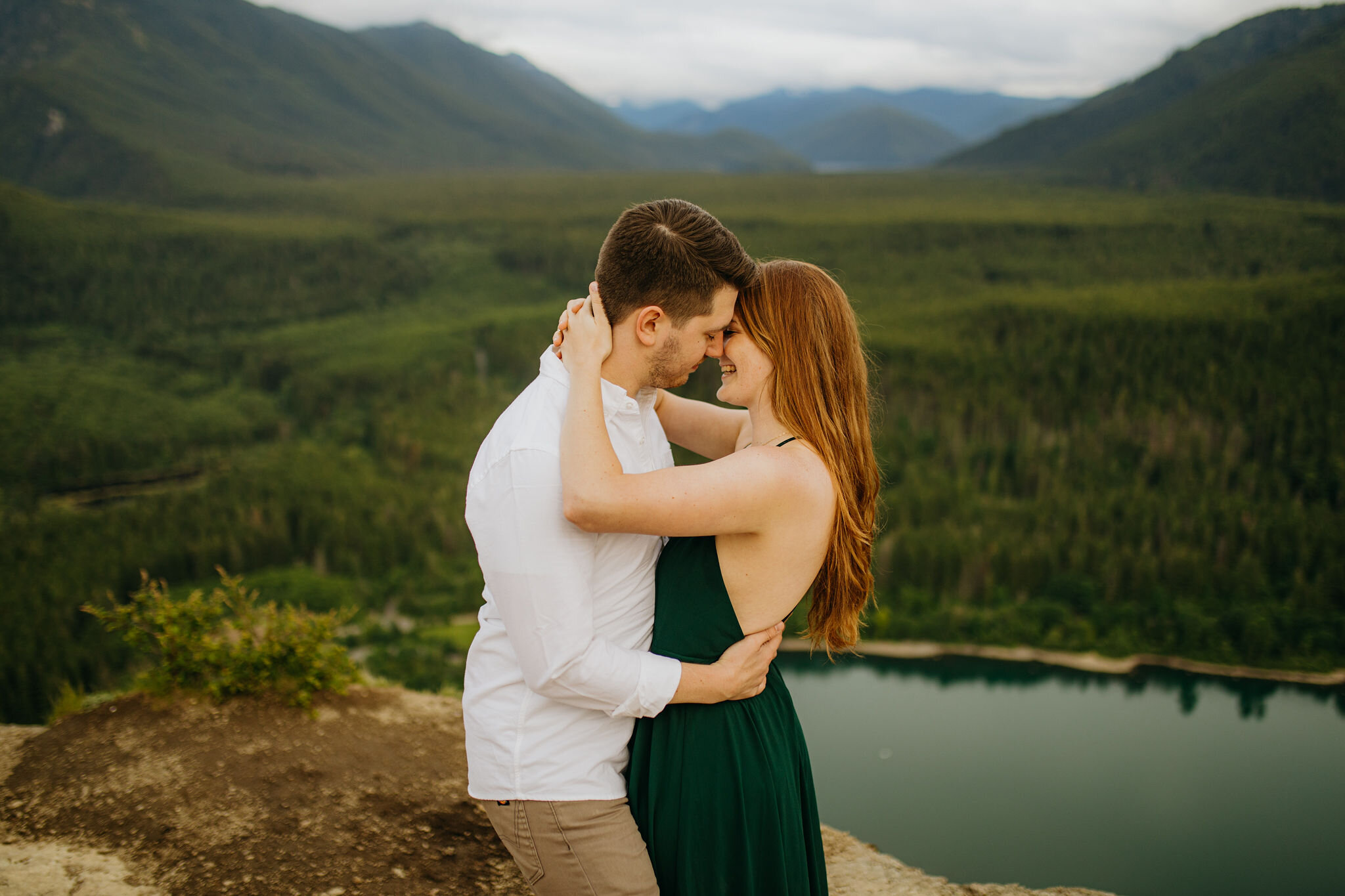 Rattlesnake Ridge Engagement Photos