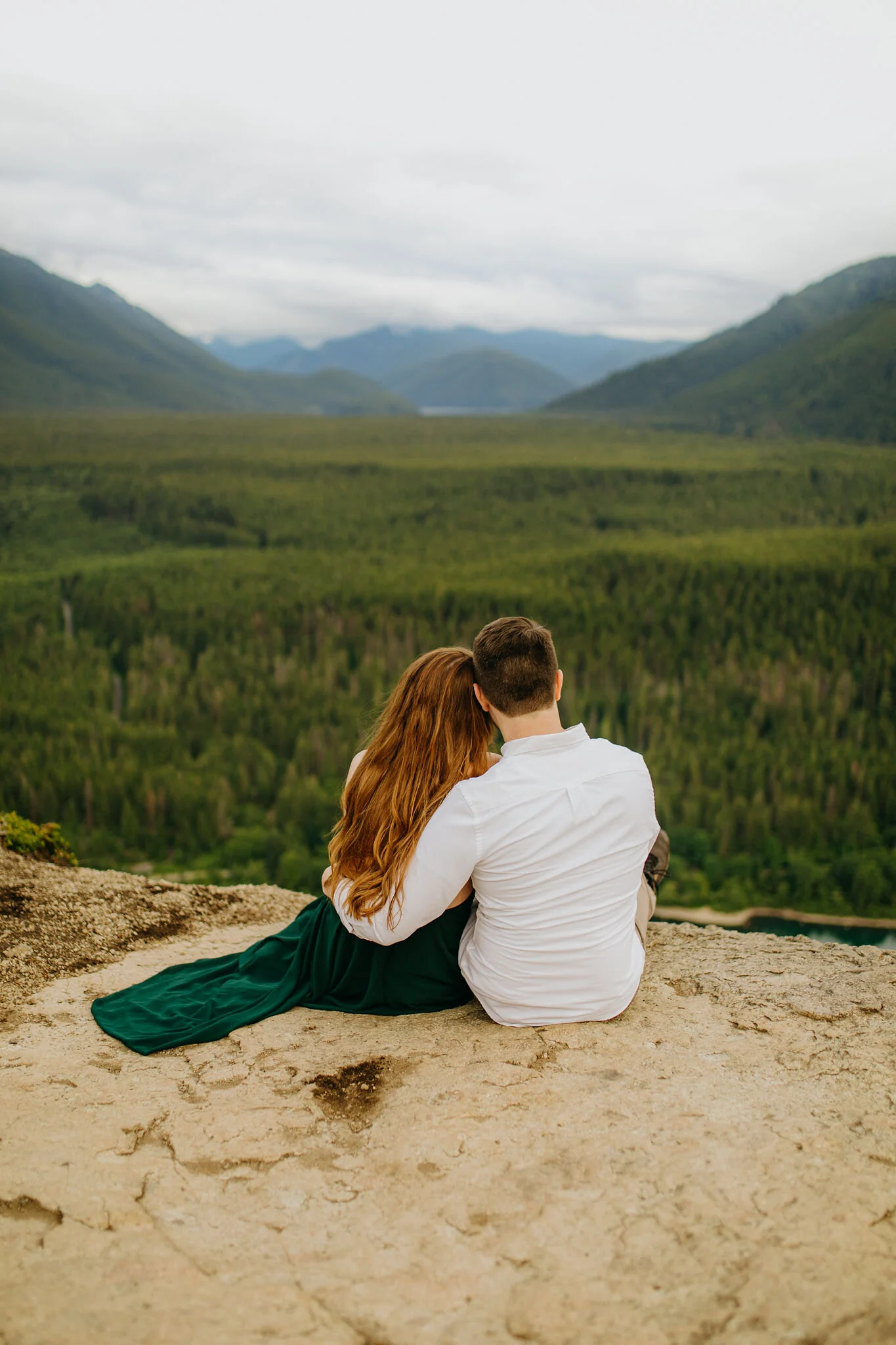 Rattlesnake Ridge Engagement Photos