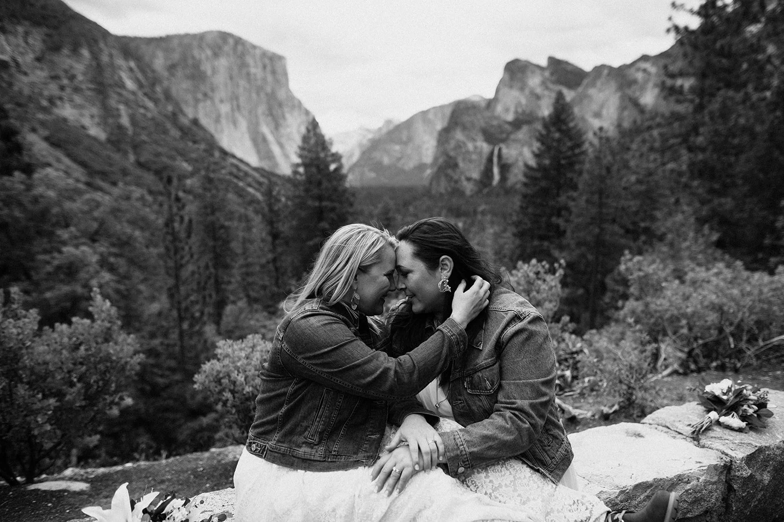 Yosemite Lesbian Elopement
