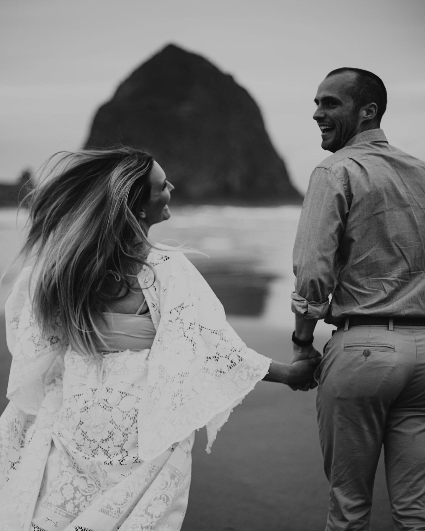 I can&rsquo;t believe it but I actually get to ATTEND a wedding today! I had to search deep into the gallery archives to find these photos of Hannah &amp; Andrew from a styled shoot in Cannon Beach three years ago. My fondest memories with these two 