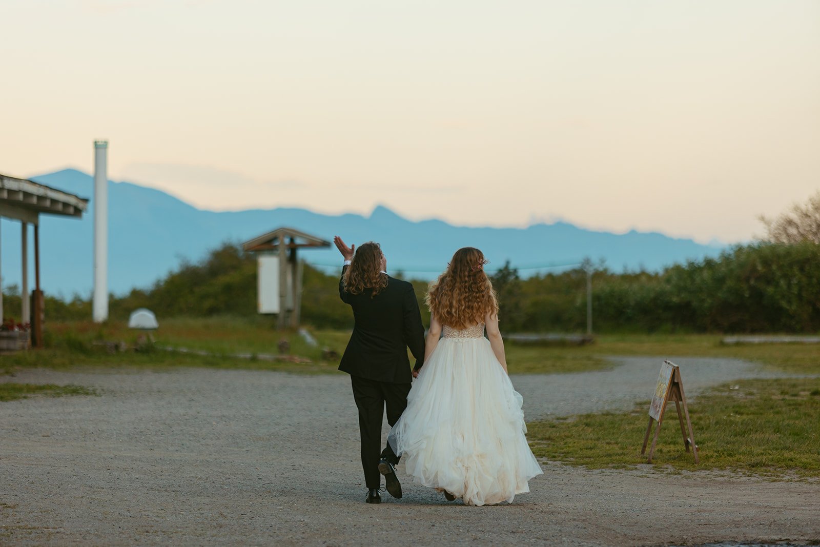 Bow, Washington Wedding