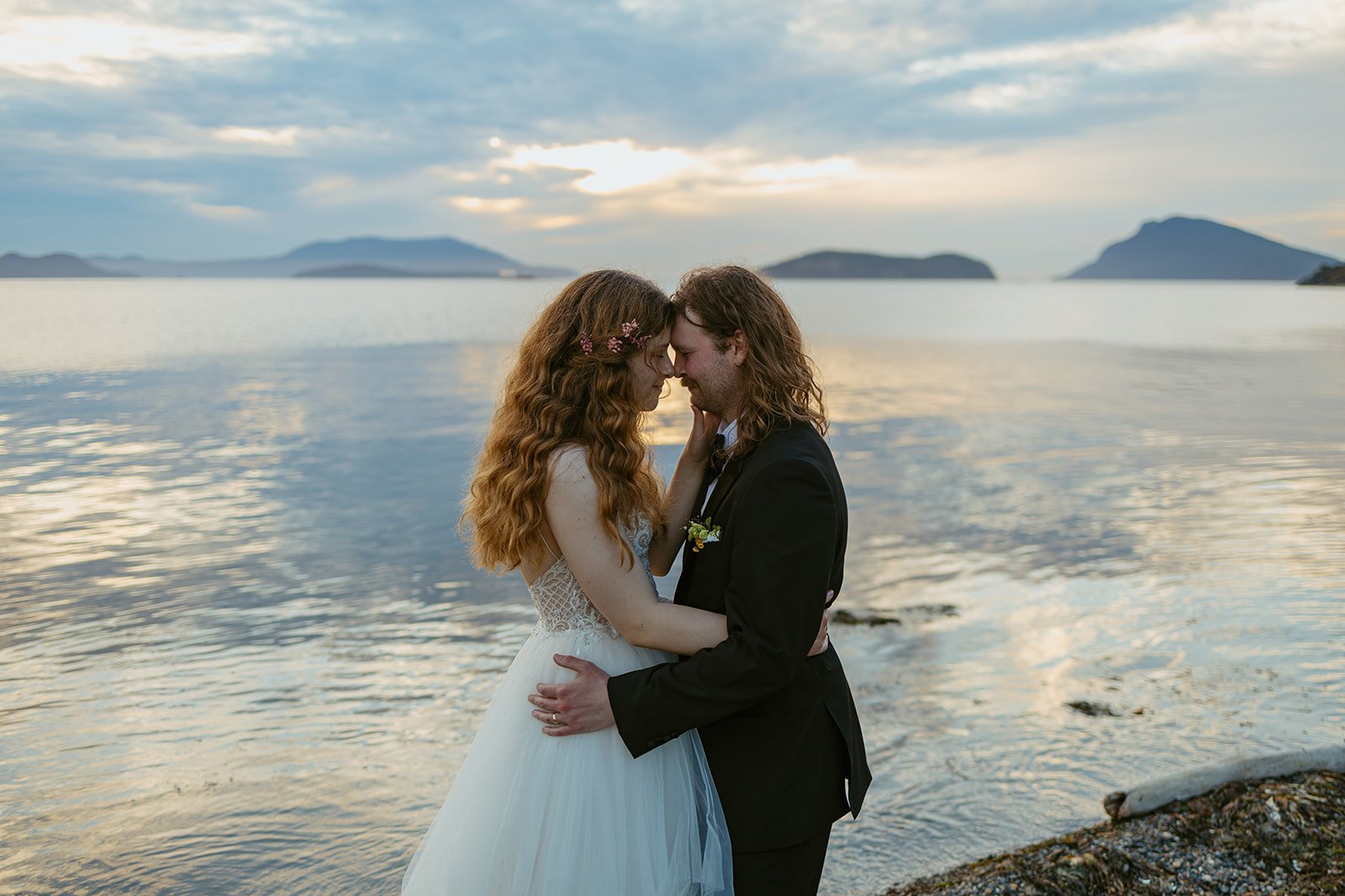 Bow, Washington Wedding