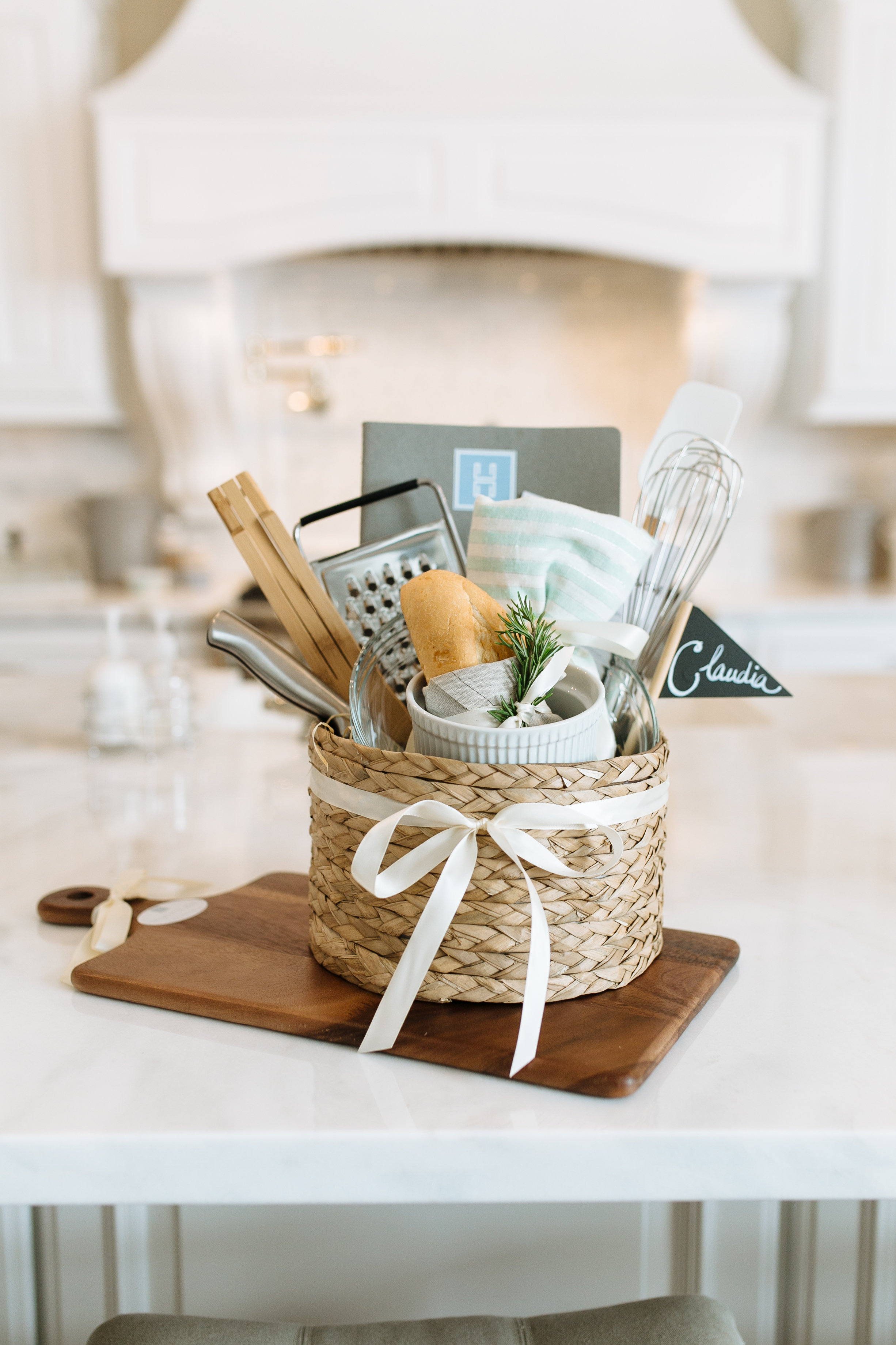 Helpful Hostess-0008.jpg