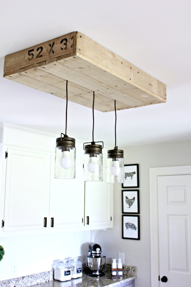 Pallet Light Box from N oting Grace