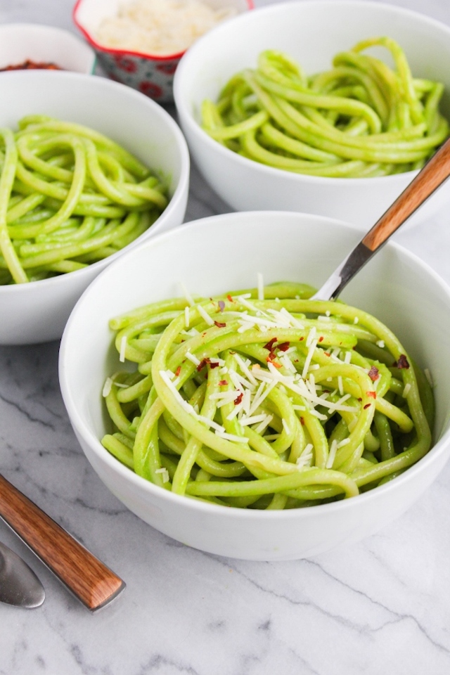 Bucatini with Spinach Pesto from The Chef Next Door