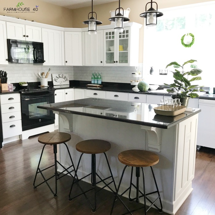 Farmhouse Kitchen Inspiration from Farmhouse 40
